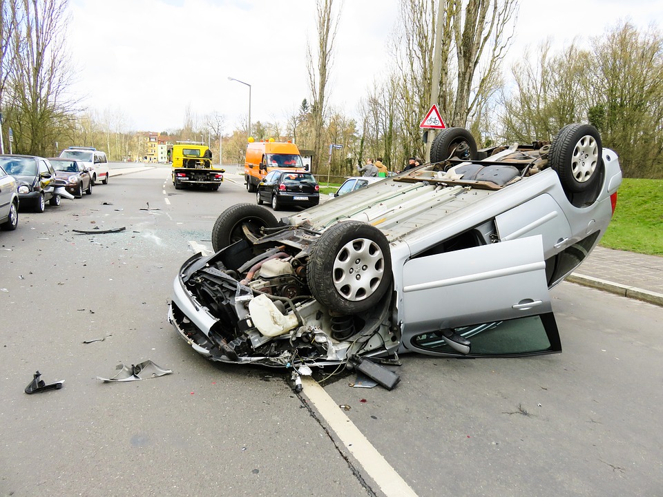 How Could an Auto Accident Lawyer Submit an Automobile Crash Suit?