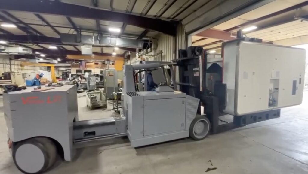 Workforce Integration: A Key Factor in Heavy Equipment Moving Success